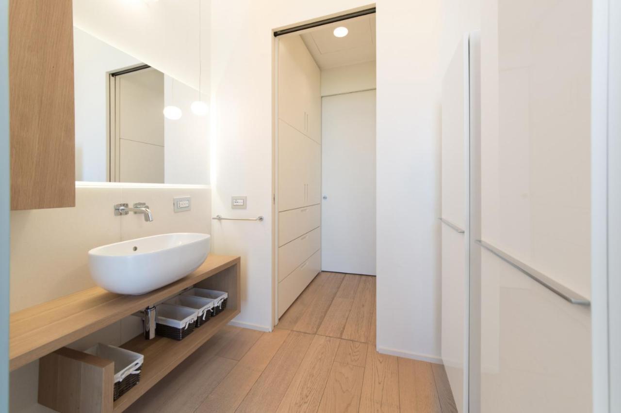 Stylish Elegant Suite In Torre Solaria With Exclusive Milan'S View Екстер'єр фото