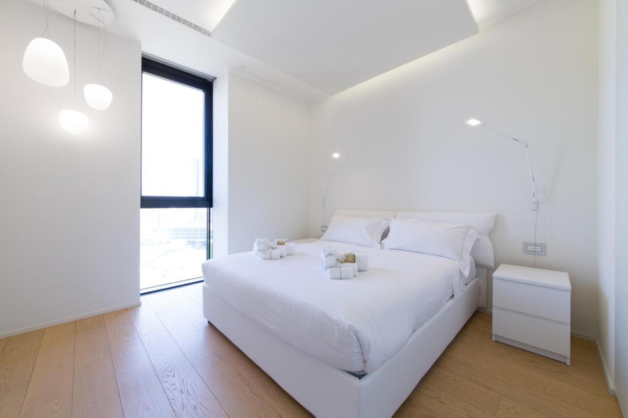 Stylish Elegant Suite In Torre Solaria With Exclusive Milan'S View Екстер'єр фото