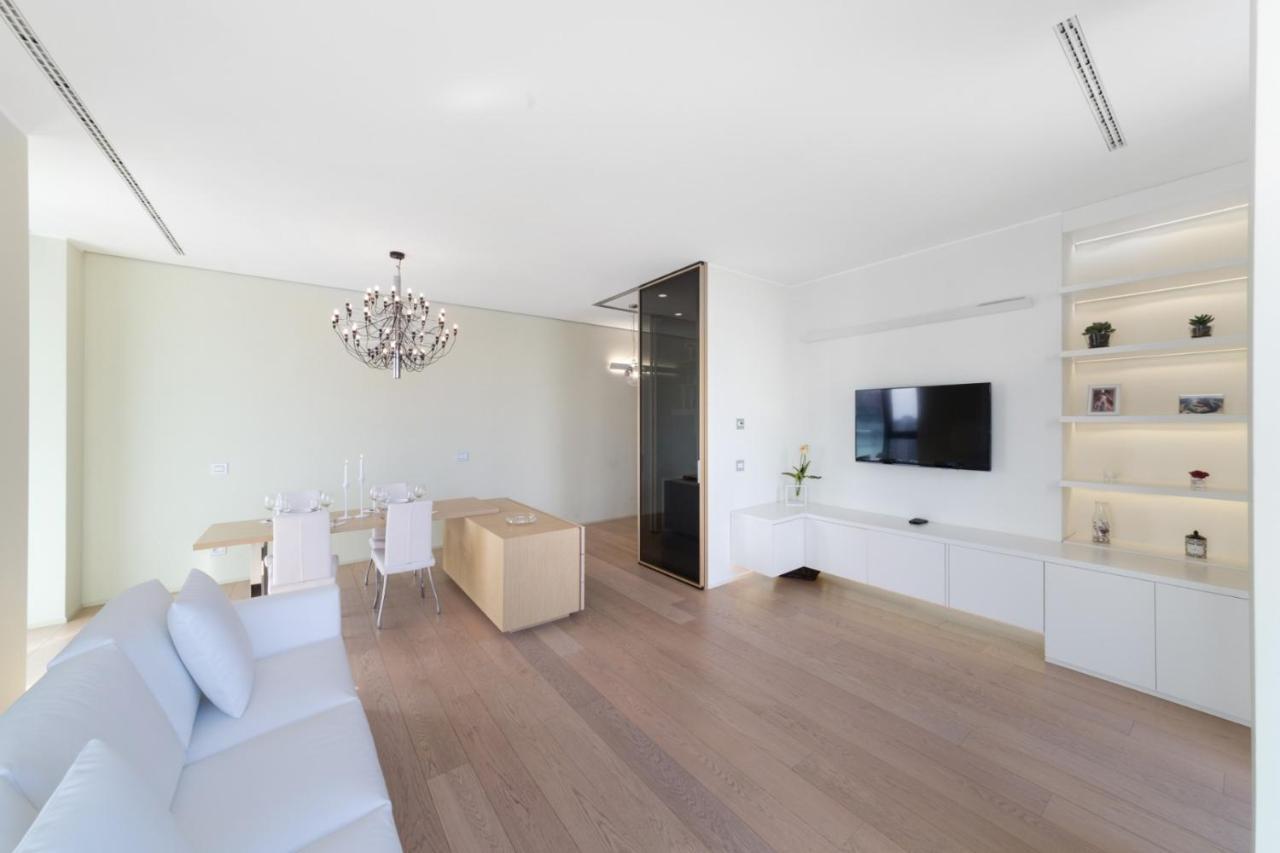 Stylish Elegant Suite In Torre Solaria With Exclusive Milan'S View Екстер'єр фото